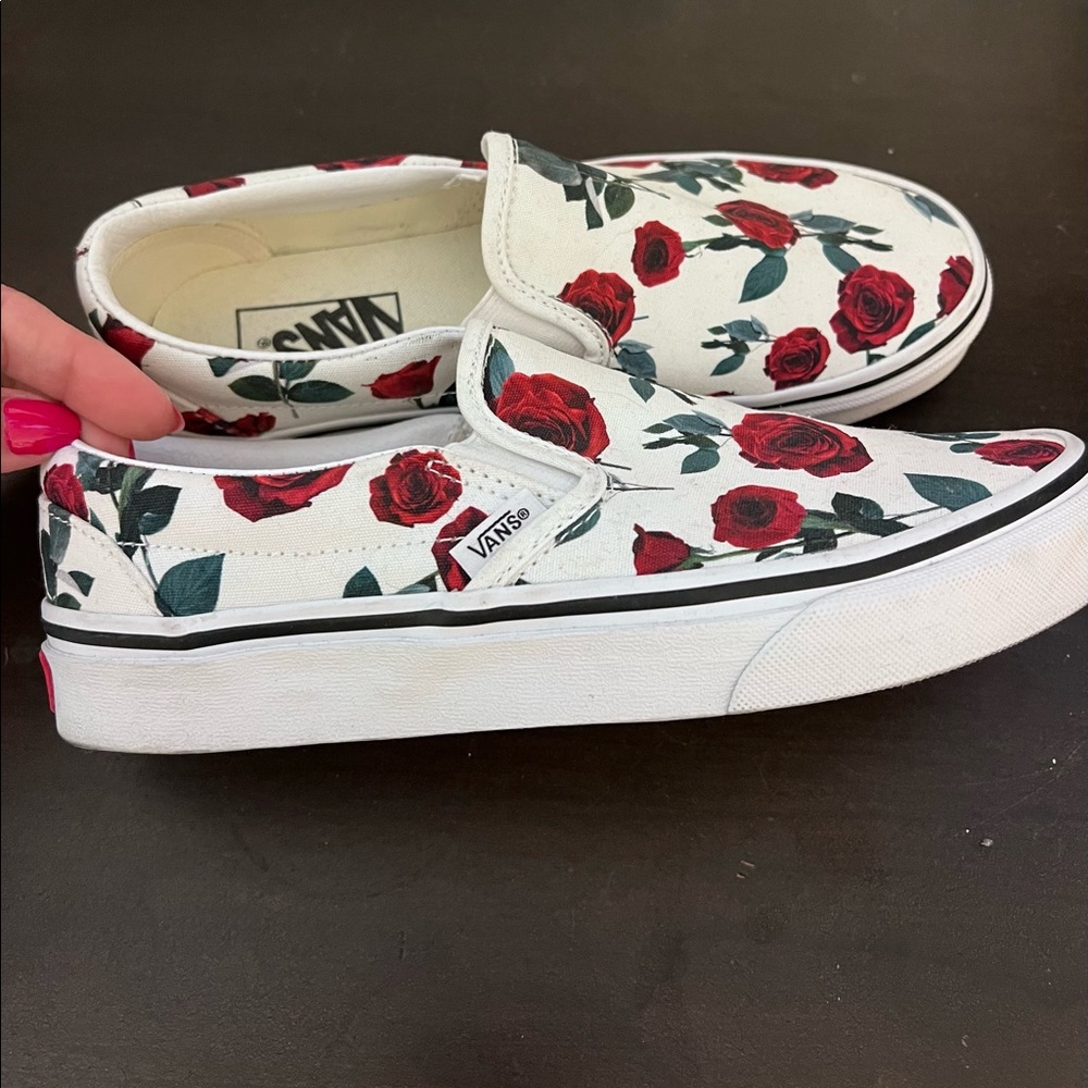 Red Roses Vans - Picture 3 of 4